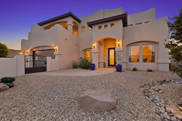 617 Monterrey Road Ne, Rio Rancho, NM 87144