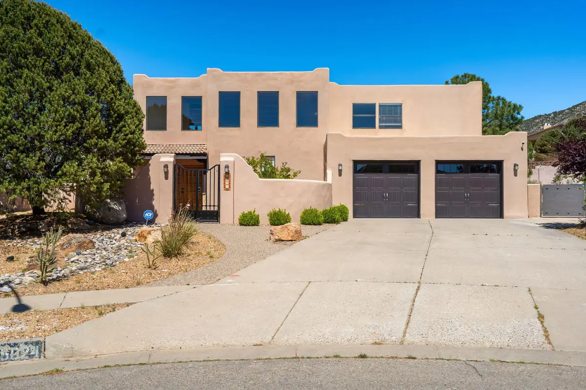5024 Calle De Tierra Ne, Albuquerque, NM 87111 - #1