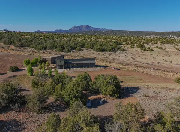 33 Trade Court, Edgewood, NM 87015