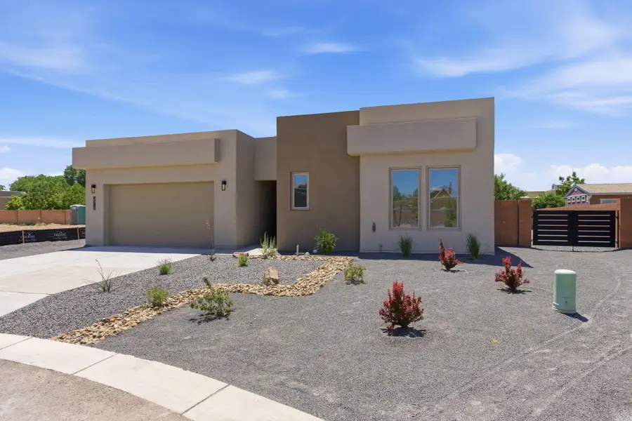 2312 Los Amigos Lane Nw, Albuquerque, NM 87104 - #2