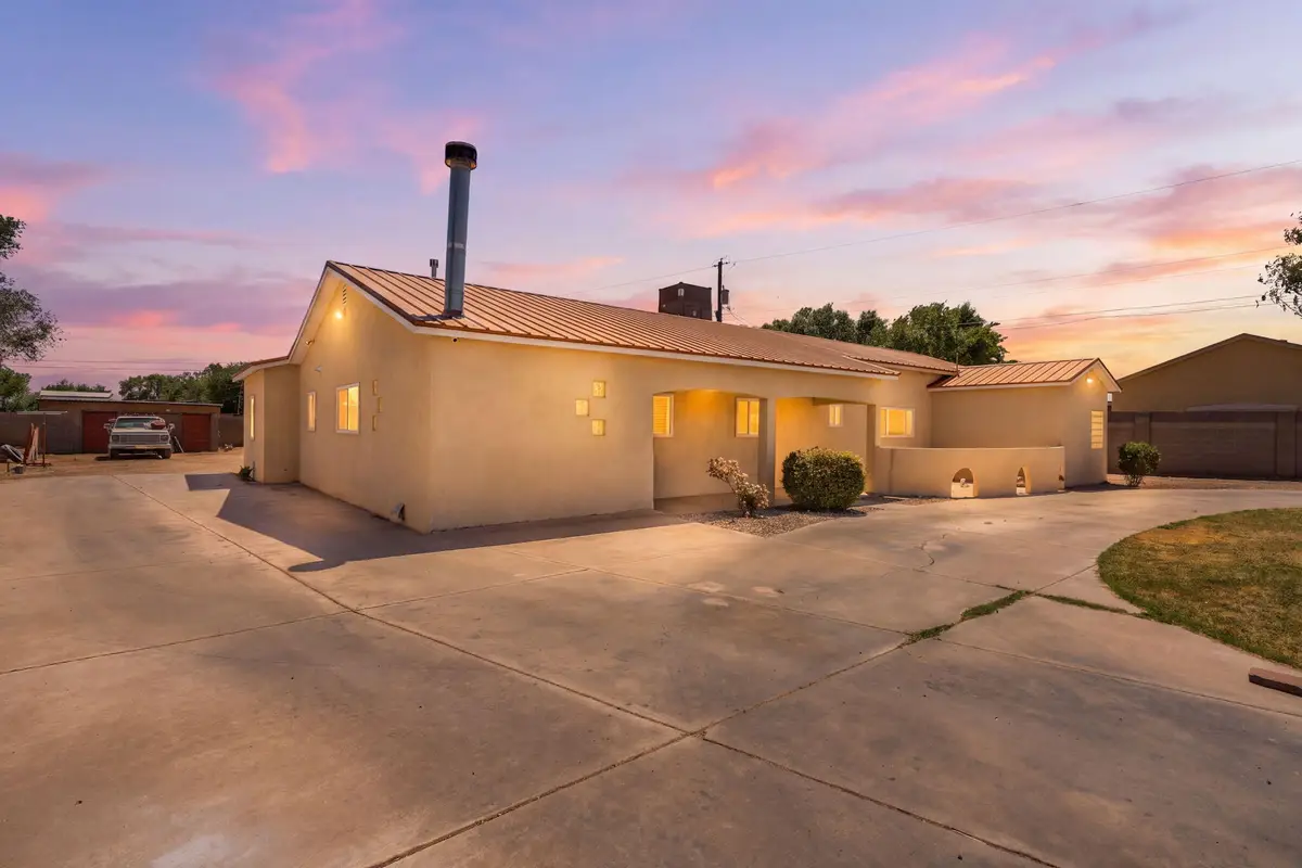 2842 La Fonda Drive Sw, Albuquerque, NM 87105 - #1