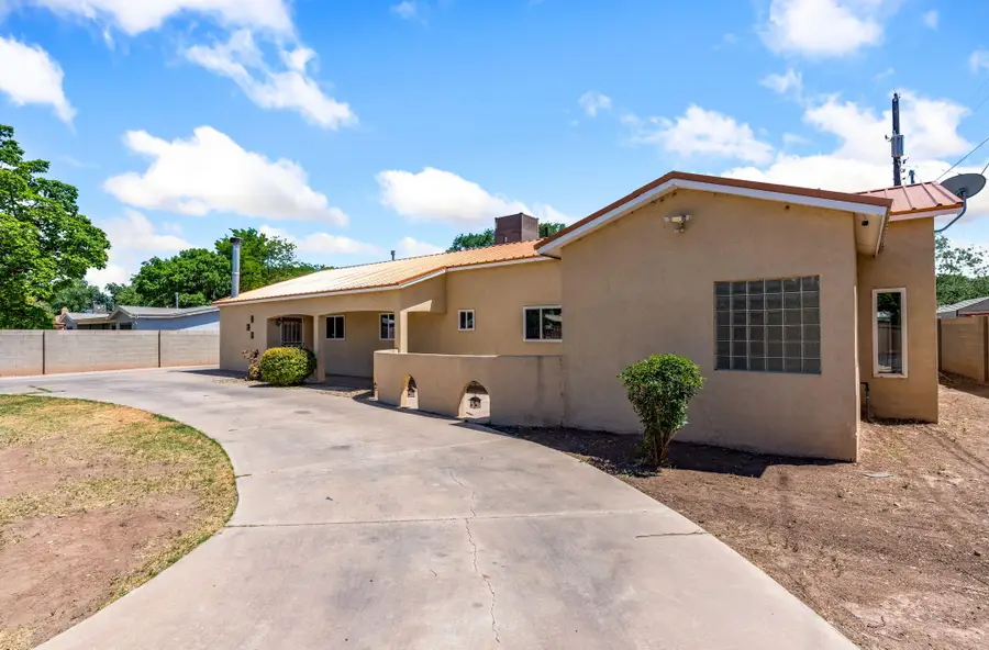 2842 La Fonda Drive Sw, Albuquerque, NM 87105 - #3