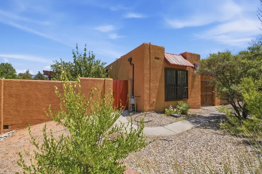 5214 W Chambers Place Ne, Albuquerque, NM 87111 - #3