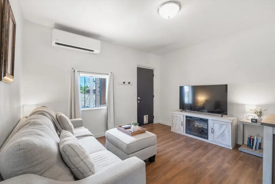 711 Lewis Avenue Se, Albuquerque, NM 87102 - #3