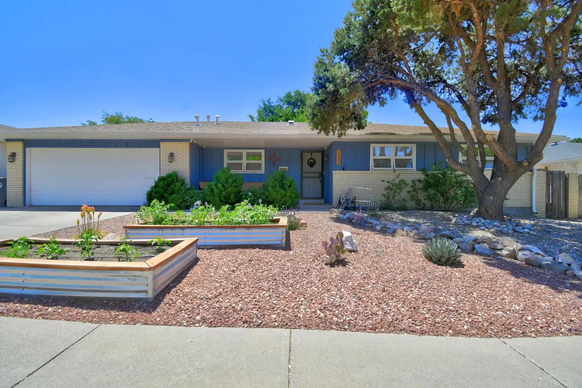 7512 Bellrose Avenue Ne, Albuquerque, NM 87110 - #1