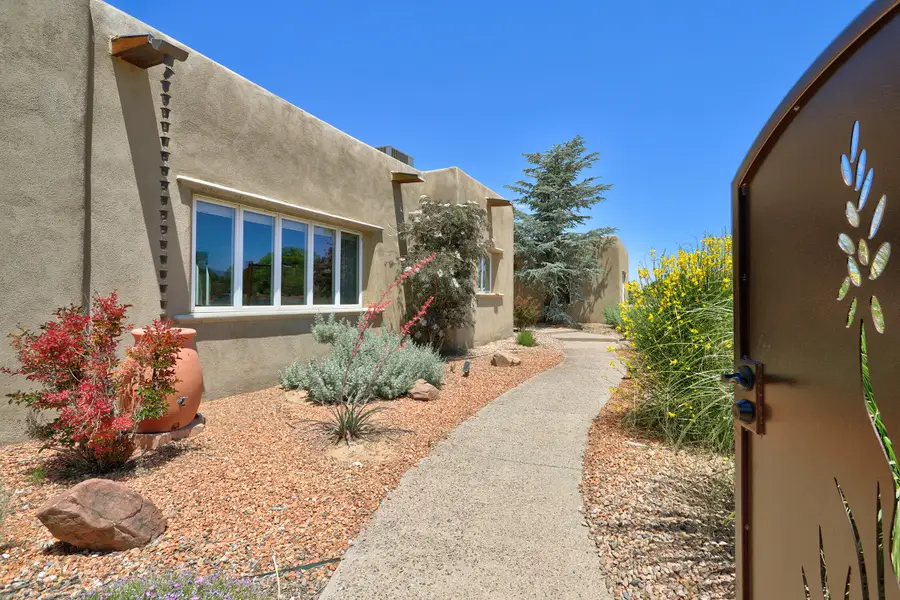 125 Martha Court, Corrales, NM 87048 - #3