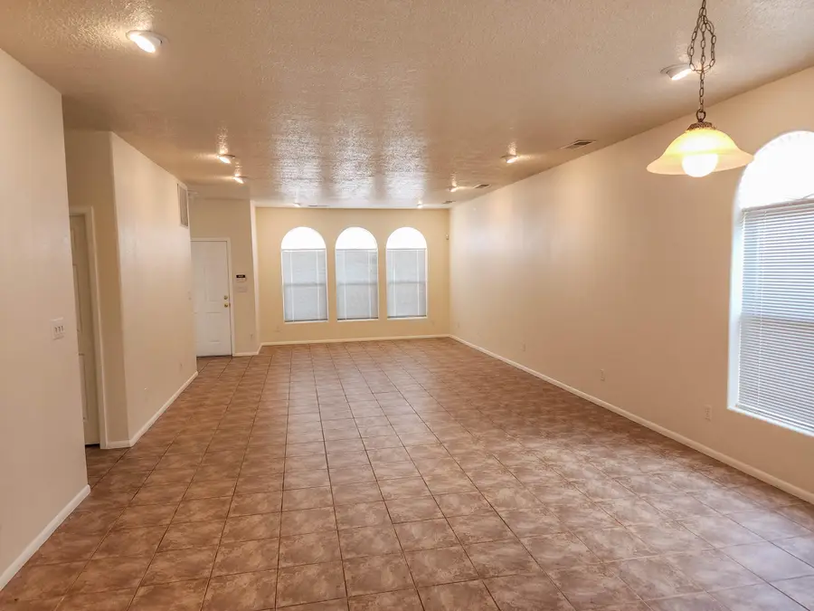 5123 Torpedo Place Nw, Albuquerque, NM 87120 - #3