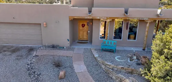 11 Tres Amigos Road, Placitas, NM 87043