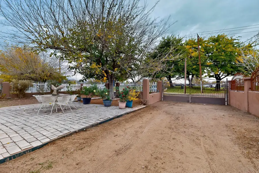 305 San Jose Avenue Se, Albuquerque, NM 87102 - #3