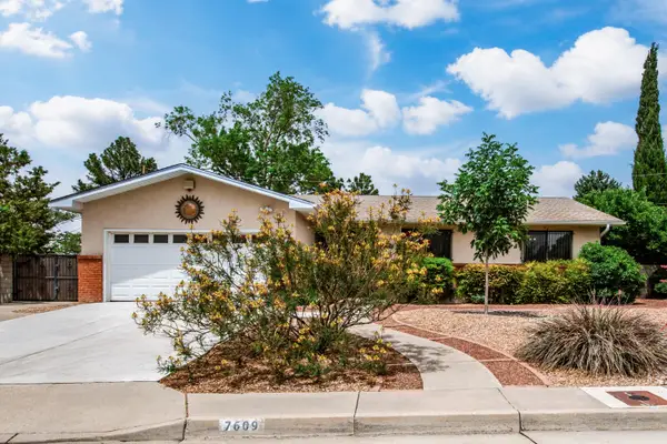 7609 Summer Avenue Ne, Albuquerque, NM 87110