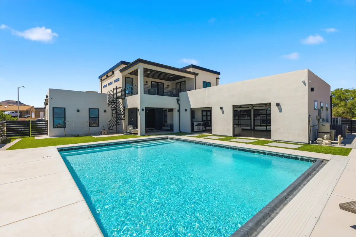 1320 Crestview Drive Sw, Los Lunas, NM 87031 - #1