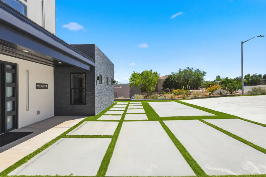 1320 Crestview Drive Sw, Los Lunas, NM 87031 - #3