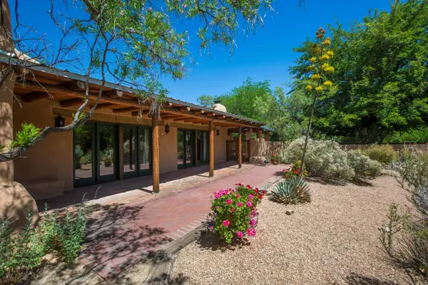 163 Camino Alto, Corrales, NM 87048