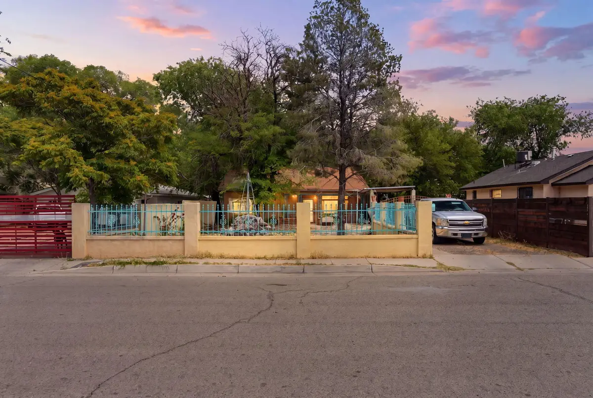 314 49th Street Nw, Albuquerque, NM 87105 - #1