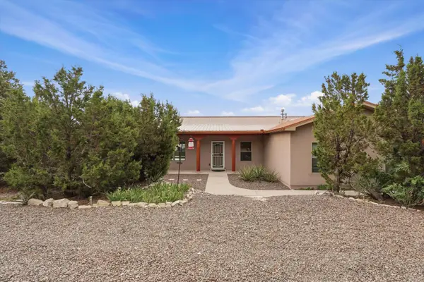 8 Zia Court, Edgewood, NM 87015