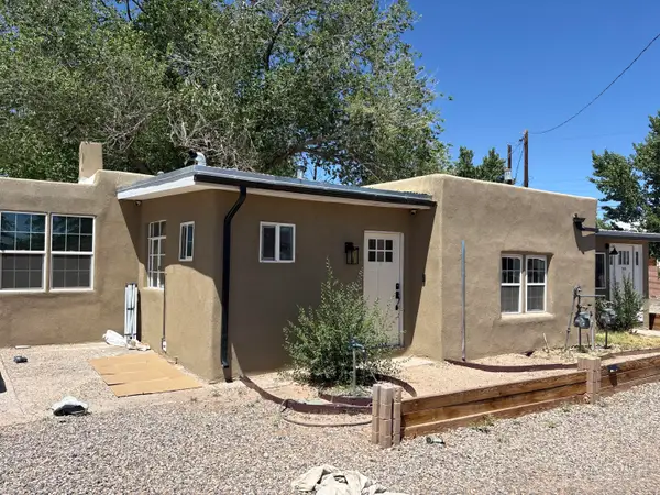 1321, 1321-a, 1319 15th Street Nw, Albuquerque, NM 87104