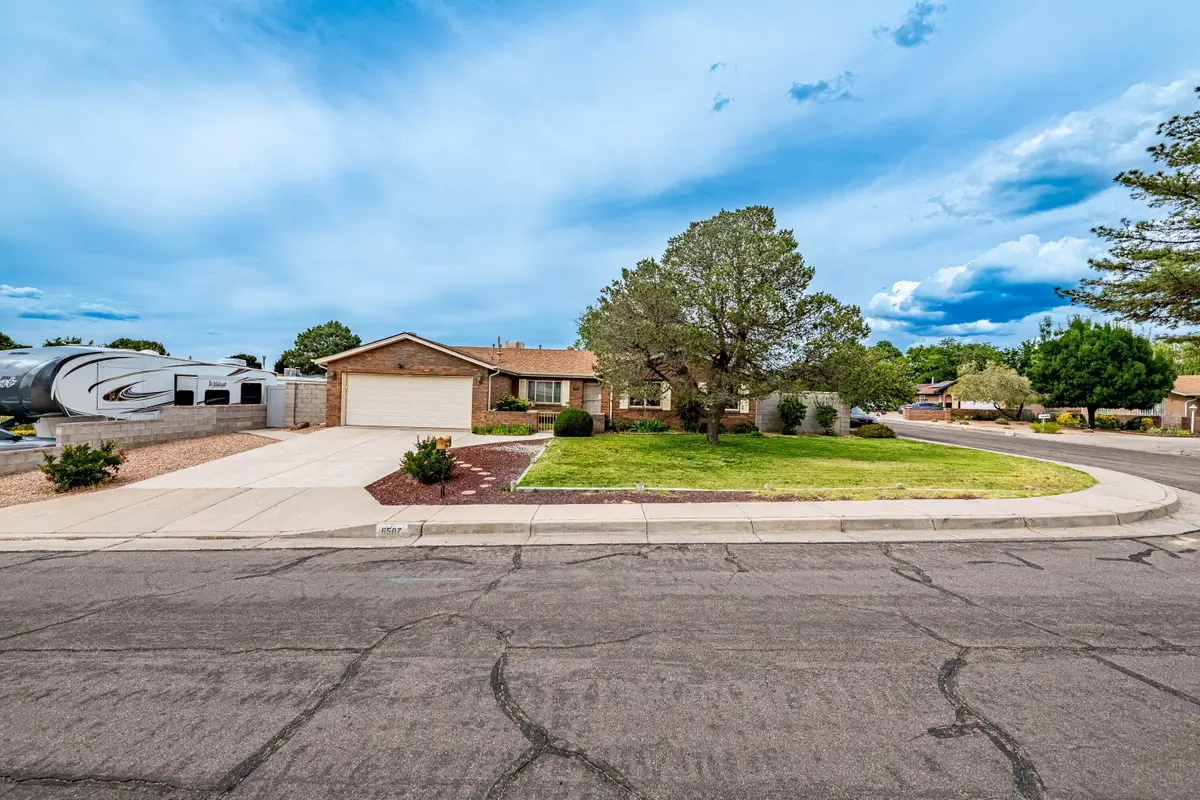 6507 Mendius Avenue Ne, Albuquerque, NM 87109 - #1