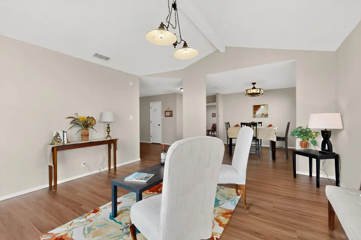 5323 Hattiesburg Avenue Nw, Albuquerque, NM 87120 - #1