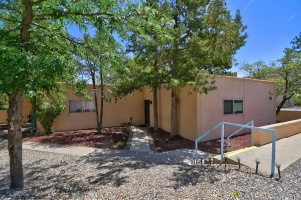 4715 Country Club Lane Nw #APT B1, Albuquerque, NM 87114