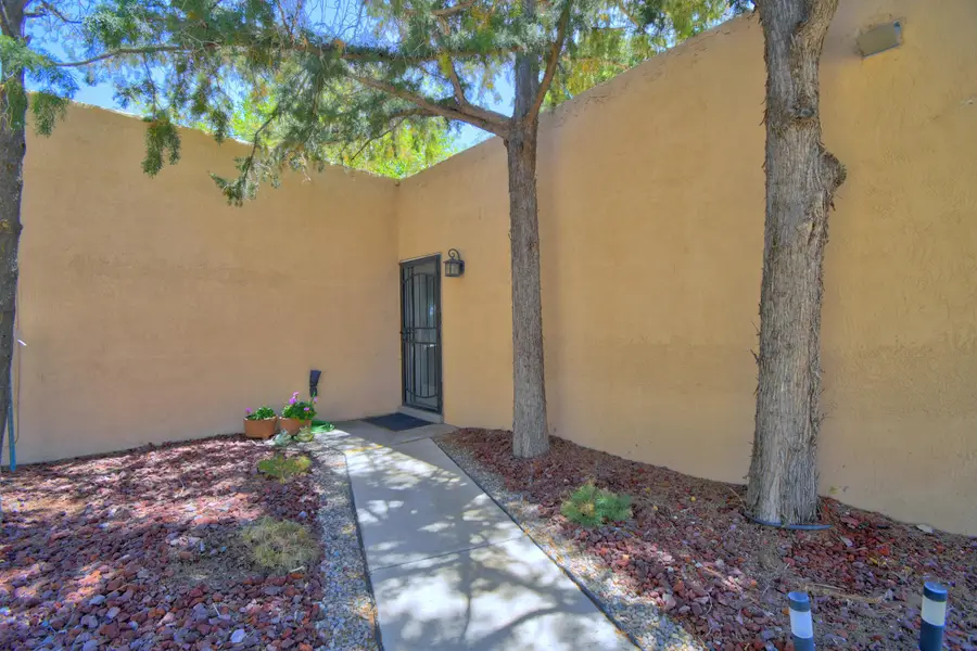 4715 Country Club Lane Nw #APT B1, Albuquerque, NM 87114 - #3