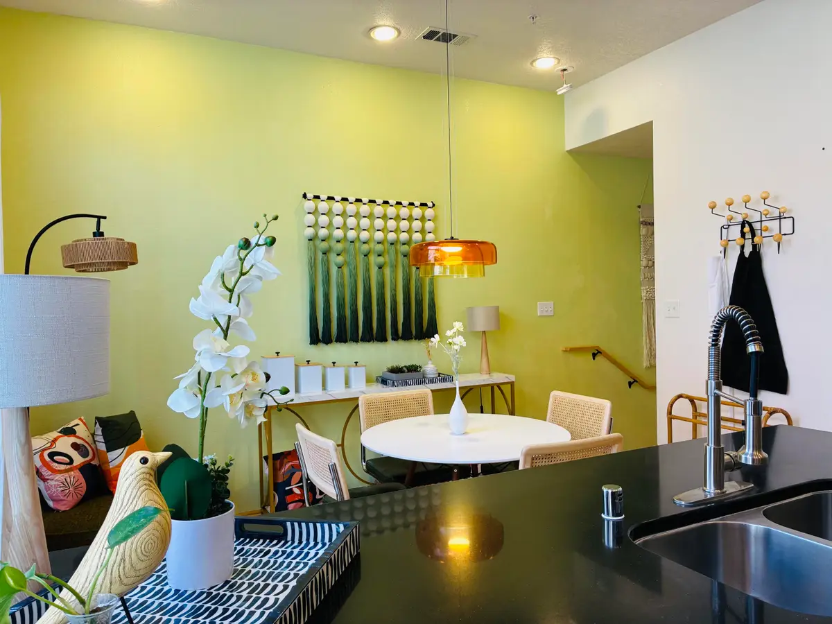 877 Silver Avenue Sw, Albuquerque, NM 87102 - #1