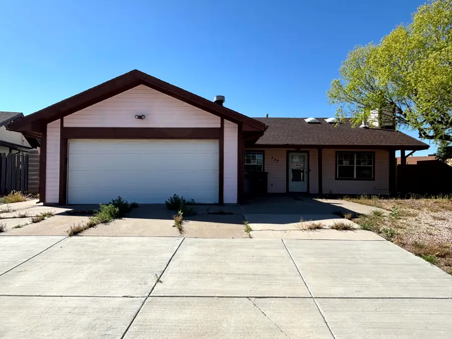 302 Zia Court, Gallup, NM 87301 - #2