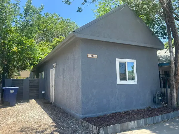 308 Cromwell Avenue Sw, Albuquerque, NM 87102