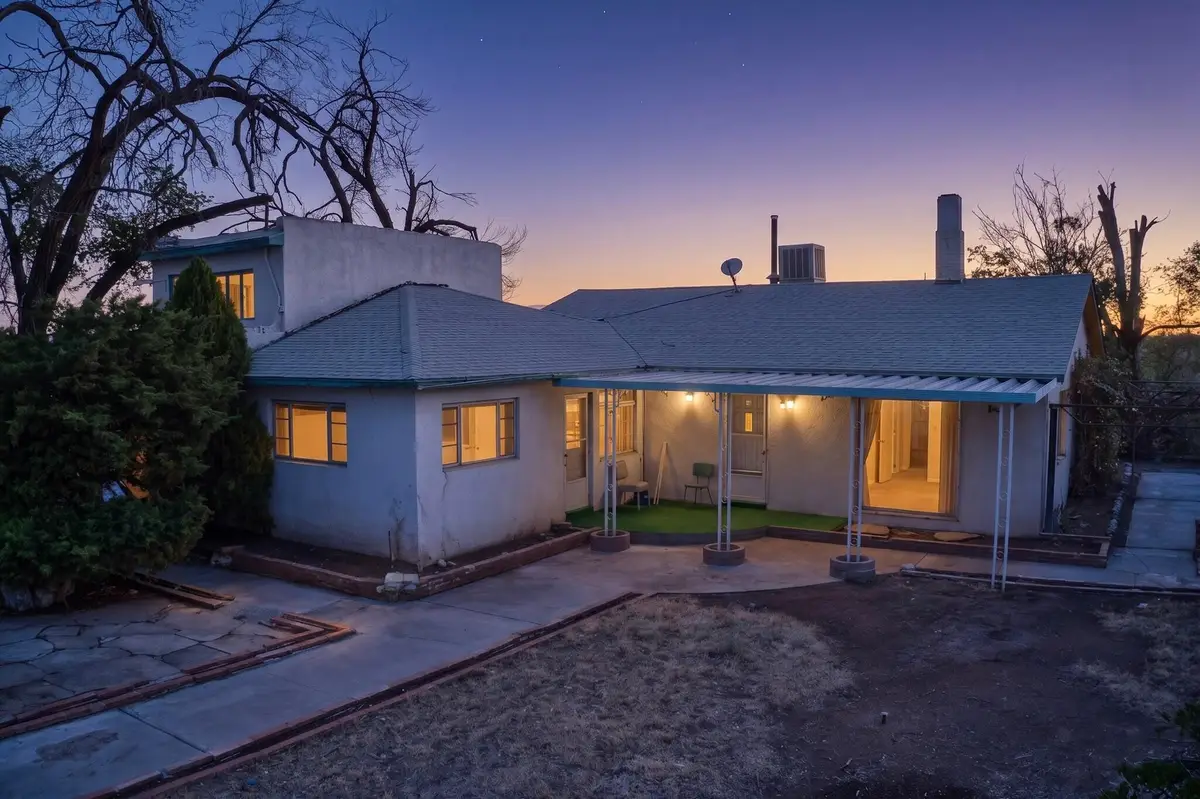 631 Vineyard Road Ne, Albuquerque, NM 87113 - #1
