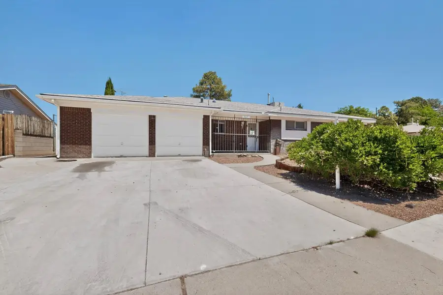 8709 James Avenue Ne, Albuquerque, NM 87111 - #2