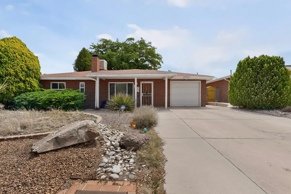 1304 Indiana Street Ne, Albuquerque, NM 87110 - #1
