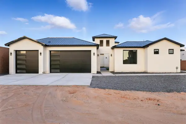 2016 Contreras Road Ne, Rio Rancho, NM 87144