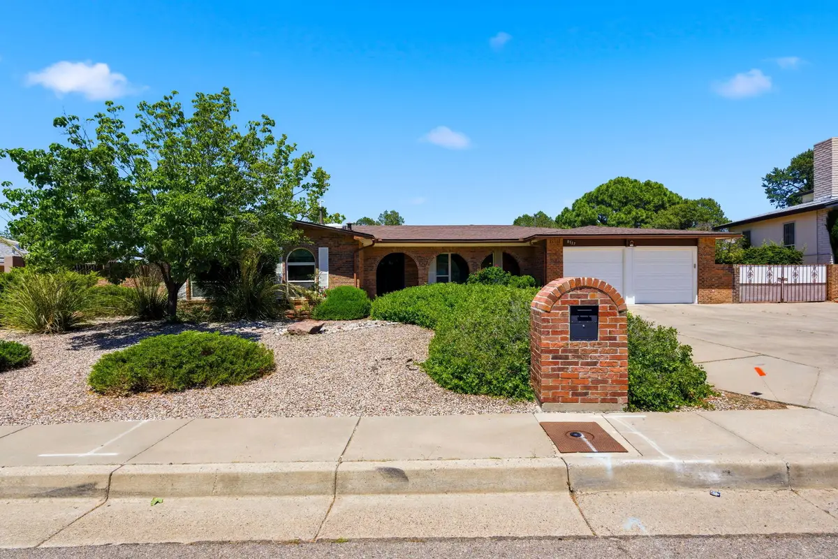 8517 Osuna Road Ne, Albuquerque, NM 87111 - #1