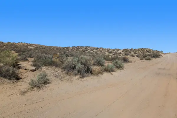 803 Acebo Road Ne, Rio Rancho, NM 87124