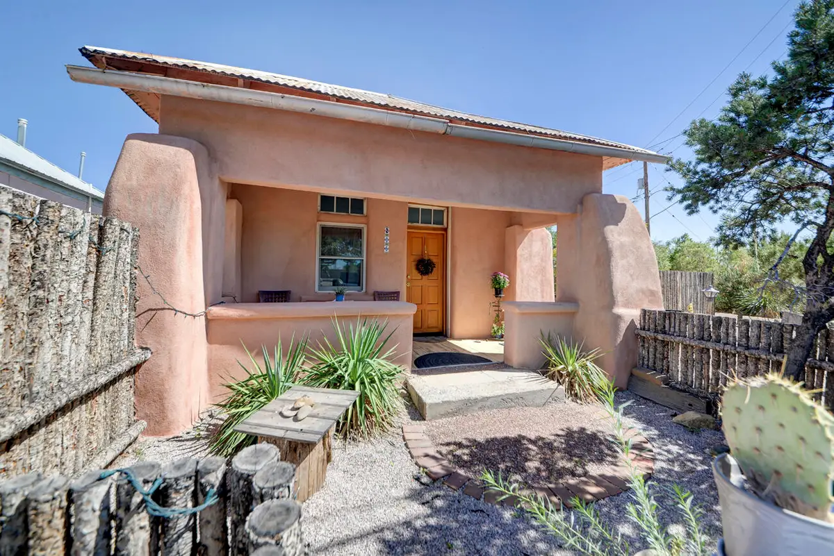 1913 Lomas Boulevard Nw, Albuquerque, NM 87104 - #1