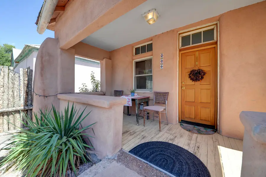 1913 Lomas Boulevard Nw, Albuquerque, NM 87104 - #2