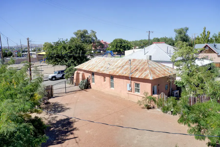 1913 Lomas Boulevard Nw, Albuquerque, NM 87104 - #3