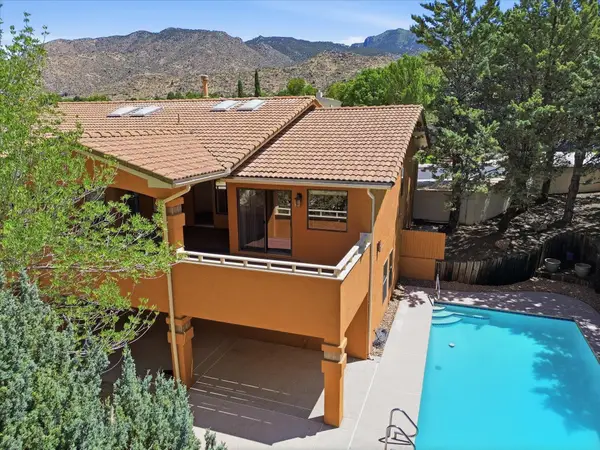 14016 La Mesita Road Ne, Albuquerque, NM 87112