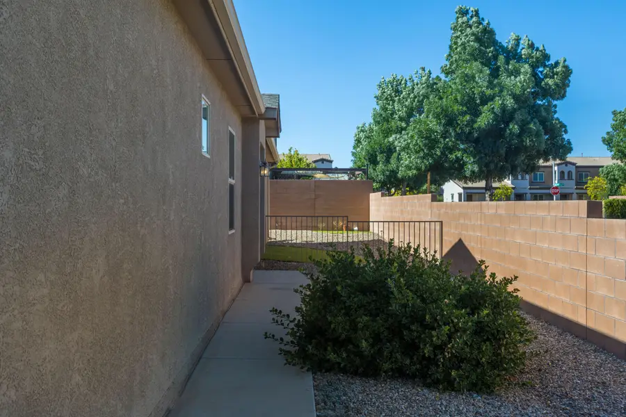 6823 Kayser Mill Road Nw, Albuquerque, NM 87114 - #2