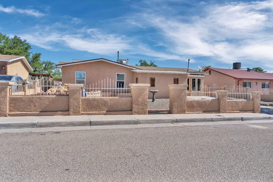 10025 Melinda Avenue Sw, Albuquerque, NM 87121 - #3