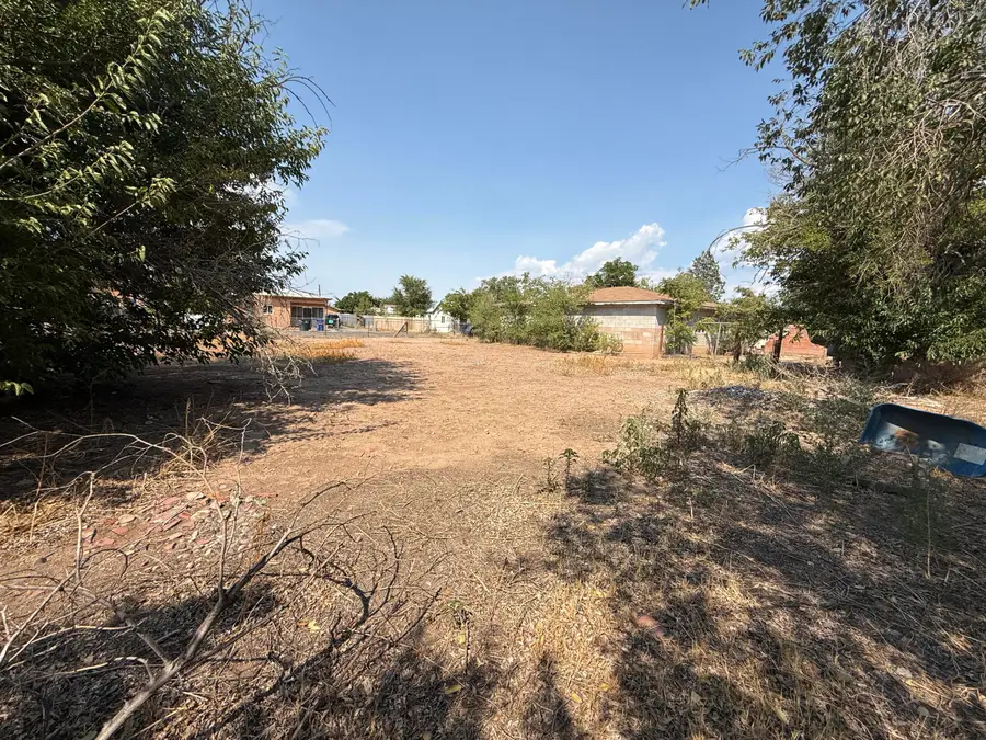 Slate Avenue Nw, Albuquerque, NM 87104 - #2
