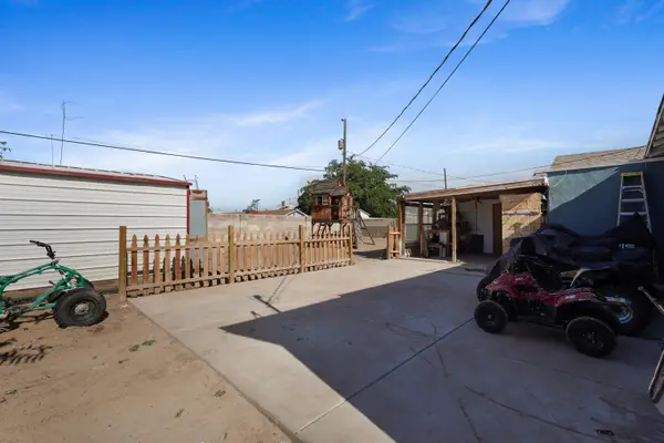207 52nd Street Sw, Albuquerque, NM 87105