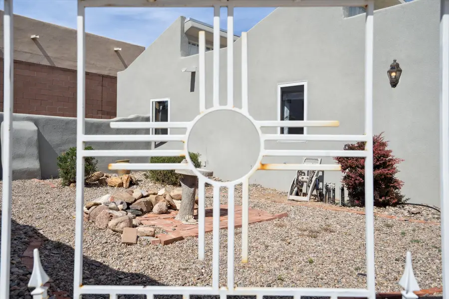 10520 Redbud Street Nw, Albuquerque, NM 87114 - #3