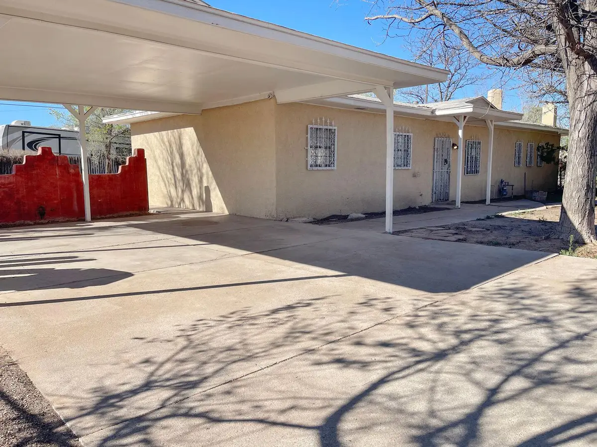 1724 Coe Road Sw, Albuquerque, NM 87105 - #1