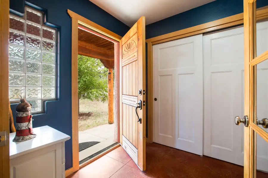 200 Sangre De Cristo Circle, Cedar Crest, NM 87008 - #2