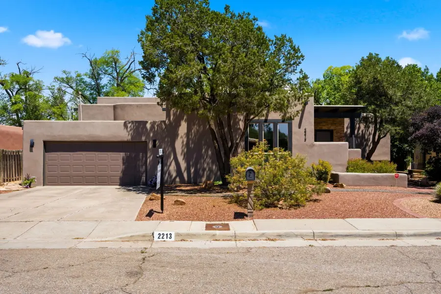 2213 Camino De Los Artesanos Nw, Albuquerque, NM 87107 - #2