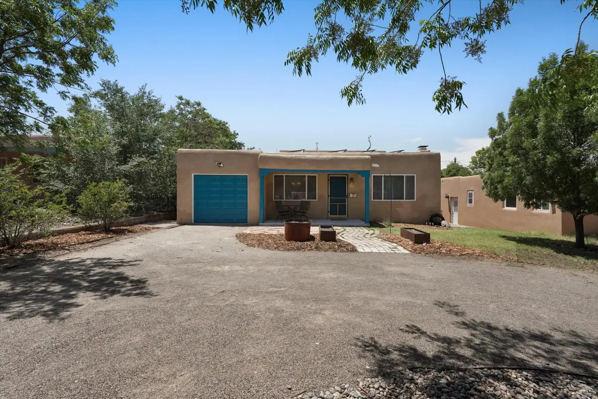 813 Girard Boulevard Se, Albuquerque, NM 87106 - #1