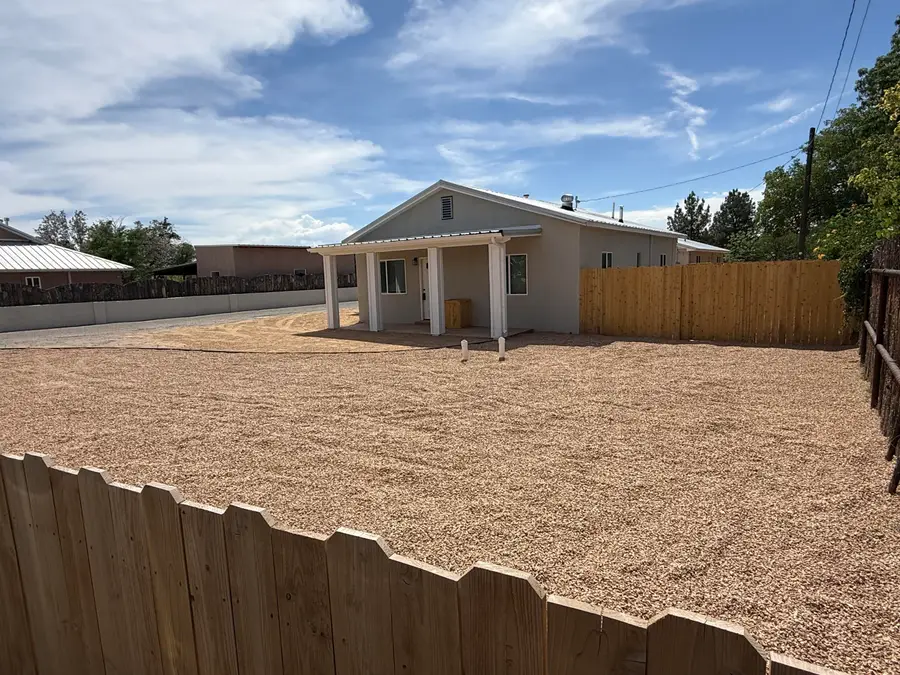 3741 San Isidro Street Nw, Albuquerque, NM 87107 - #3