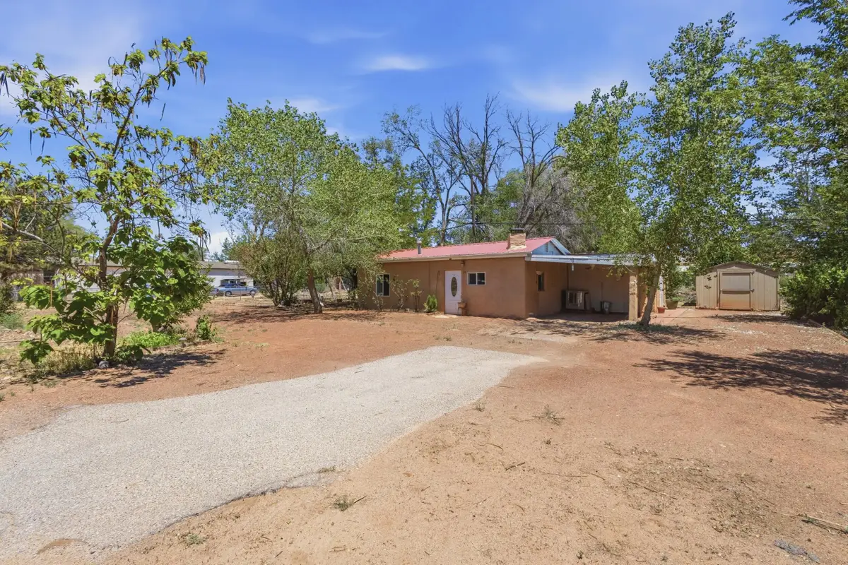 20 Entrada Martinez, Corrales, NM 87048 - #1