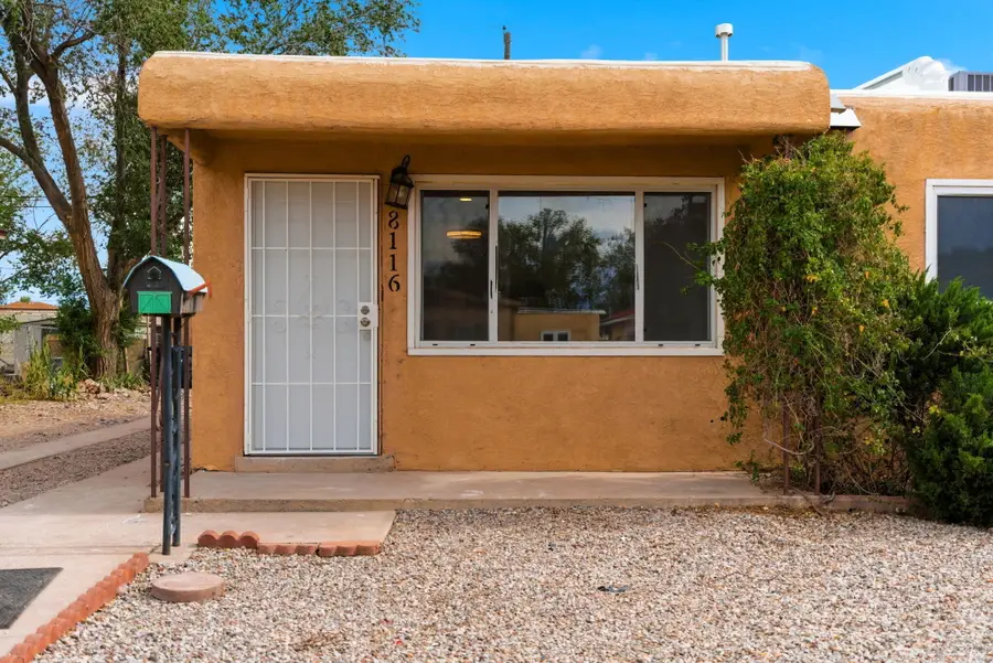 8116 Kathryn Avenue Se, Albuquerque, NM 87108 - #3