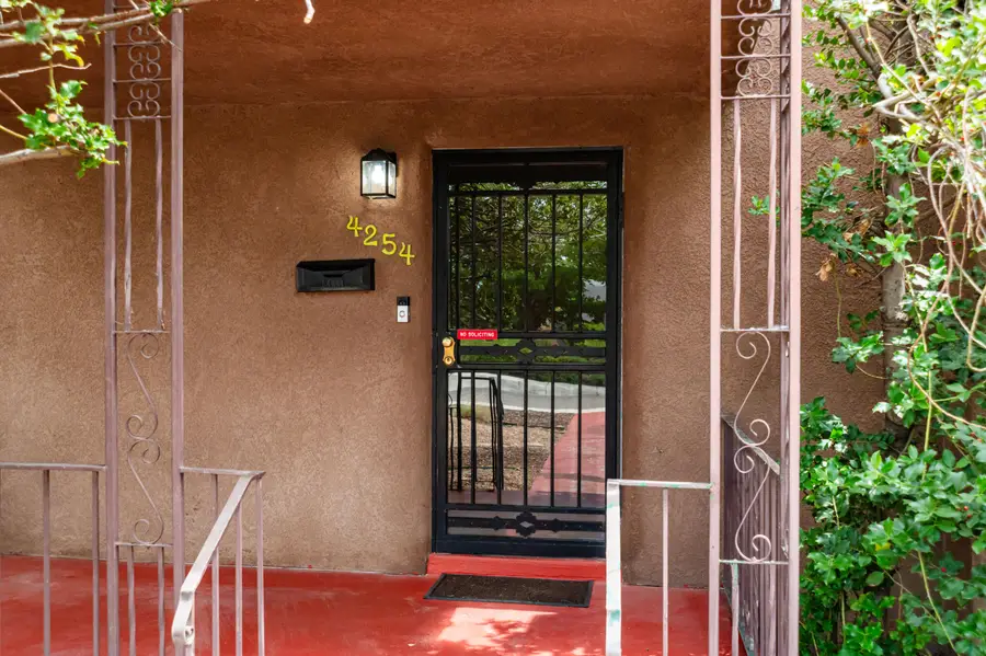 4254 Roma Avenue Ne, Albuquerque, NM 87108 - #3